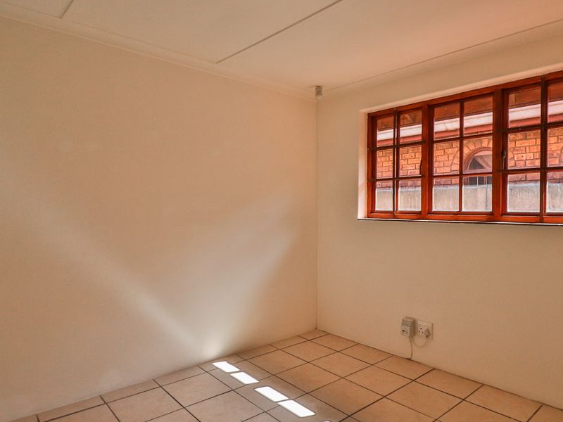 House For Sale in Winslow - Photo 10