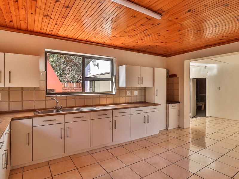 House For Sale in Winslow - Photo 4