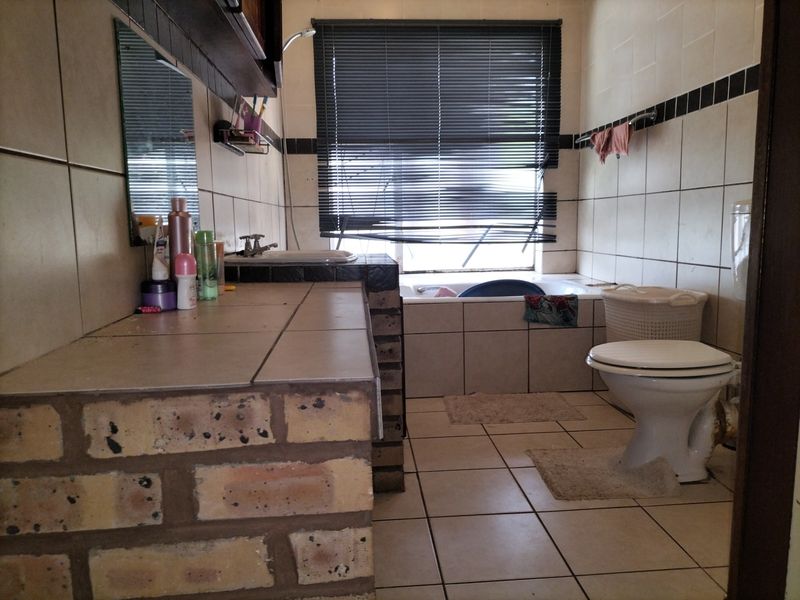 House For Sale in Vaal Park - Photo 9