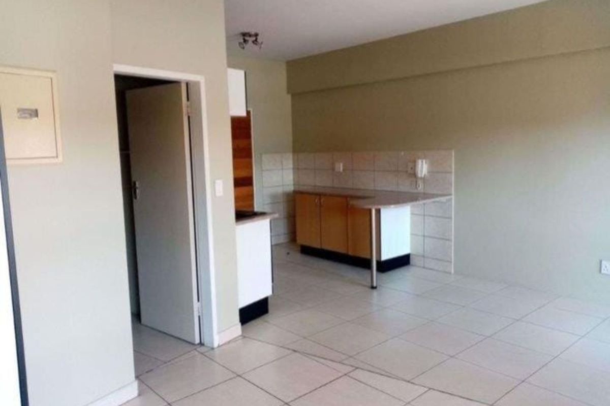 Apartment For Sale in Milpark - Photo 5
