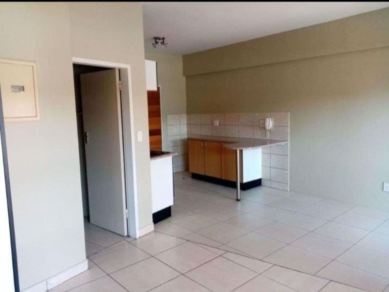 Apartment For Sale in Milpark - Photo 5