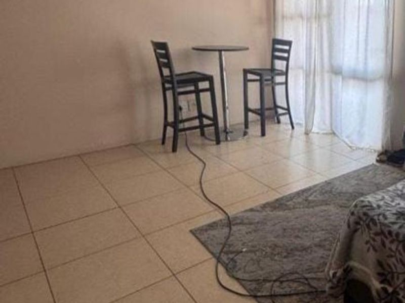 Apartment For Sale in Milpark - Photo 6