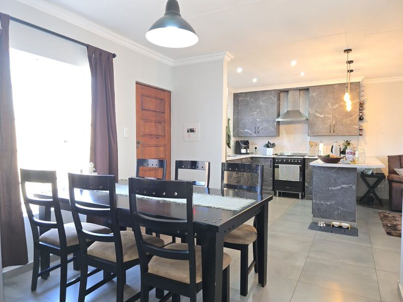 Townhouse For Sale in Rooihuiskraal North - Photo 10