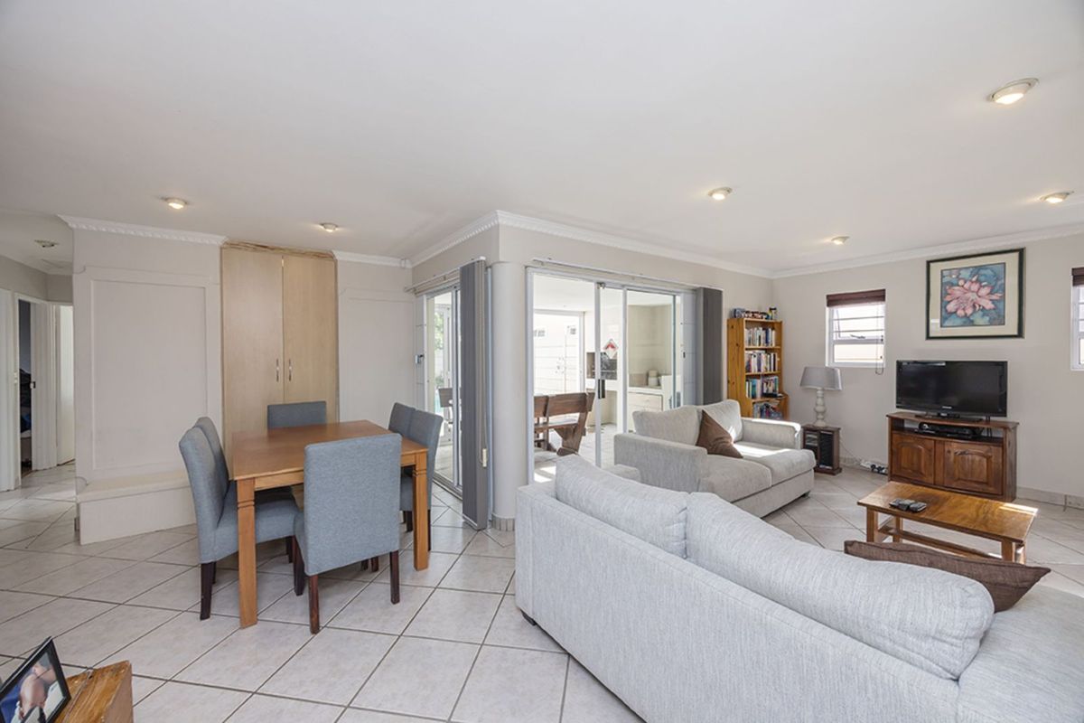 House For Sale in Parklands - Photo 3