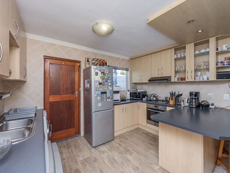 House For Sale in Parklands - Photo 7