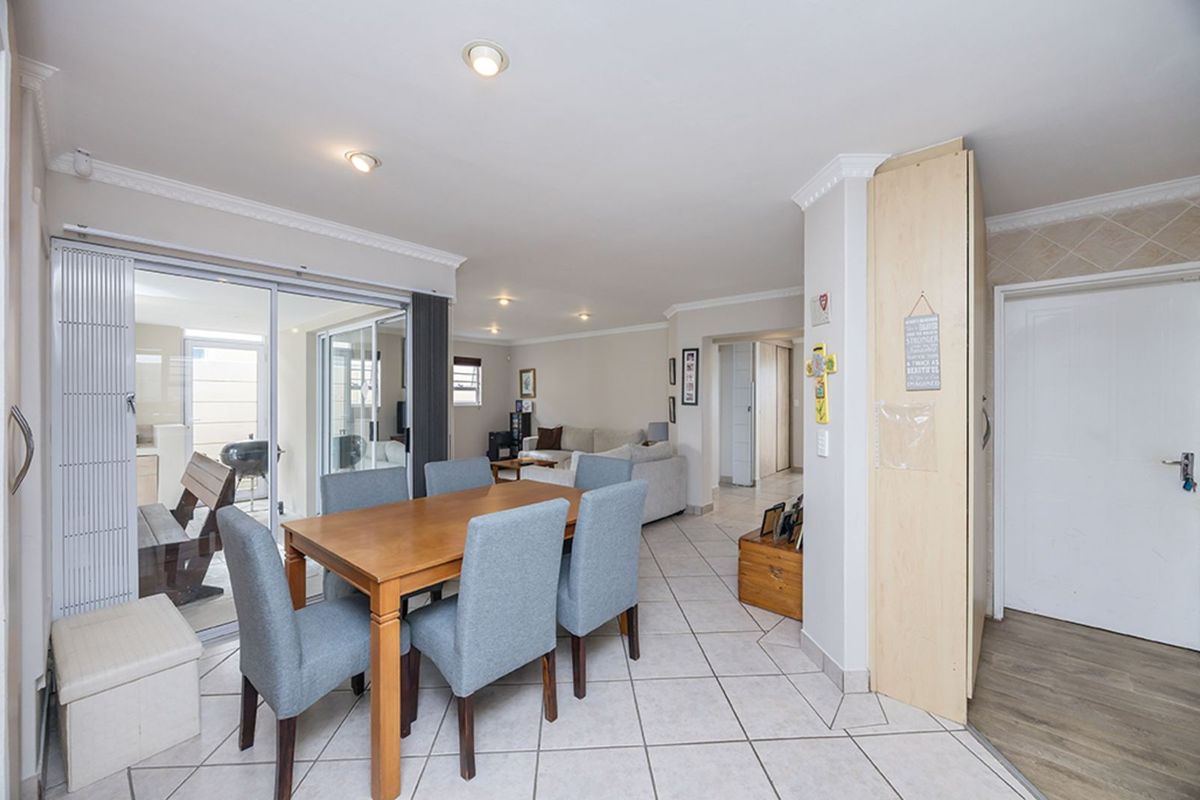 House For Sale in Parklands - Photo 4