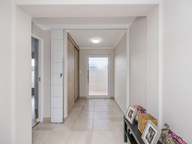 House For Sale in Parklands - Photo 10