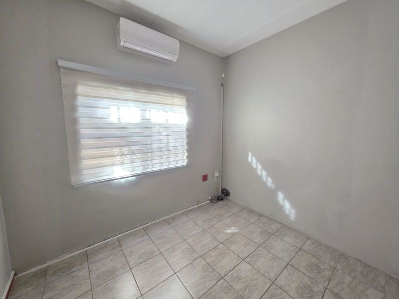 Office For Sale in Albertynshof - Photo 5