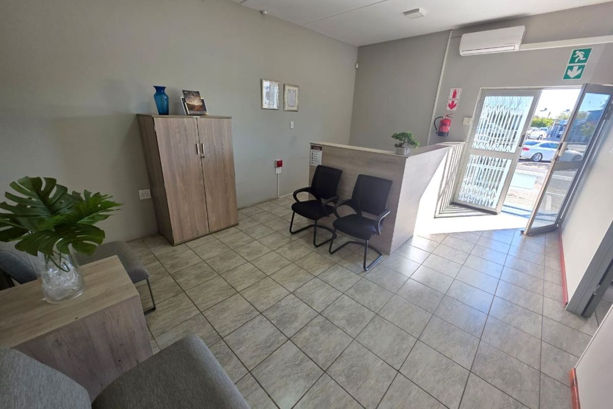 Office For Sale in Albertynshof - Photo 2