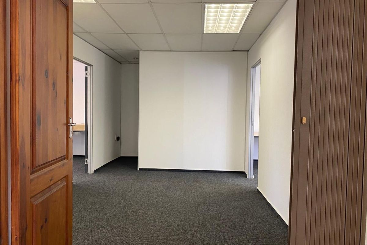 Office For Sale in Northgate - Photo 3