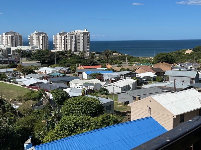 Townhouse For Sale in Boland Park - Photo 3