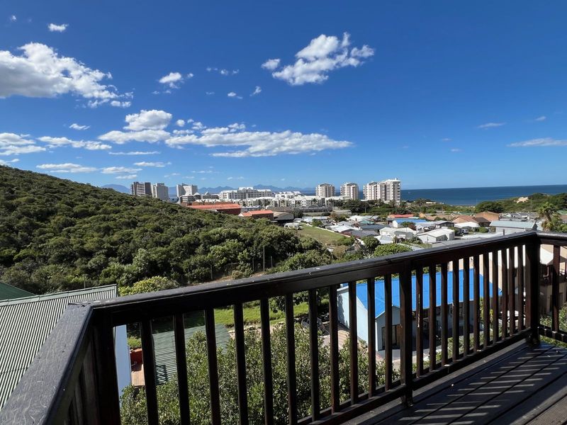 Townhouse For Sale in Boland Park - Photo 5