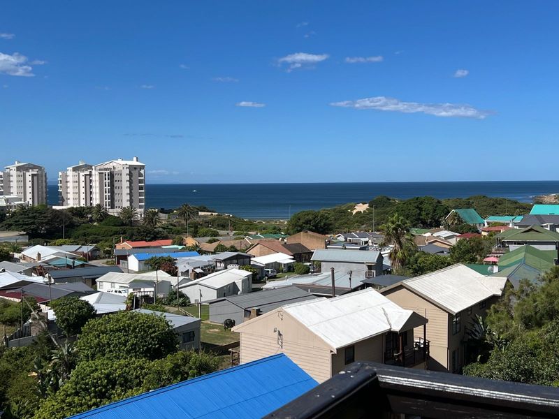 Townhouse For Sale in Boland Park - Photo 2