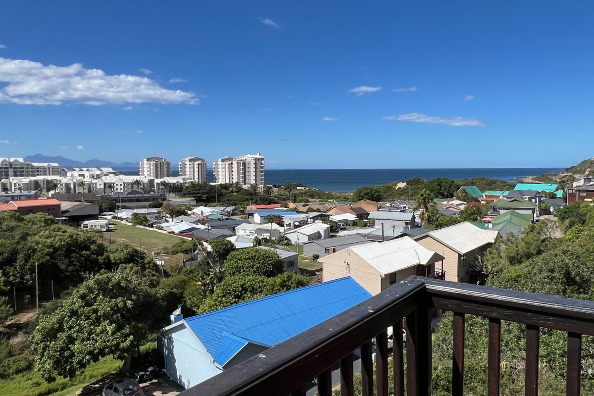 Townhouse For Sale in Boland Park - Photo 4