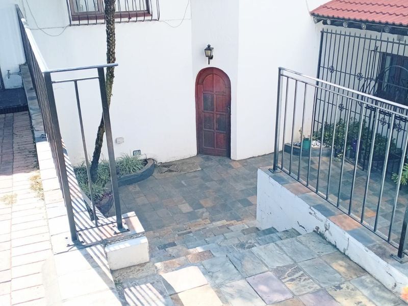 House For Sale in Northcliff - Photo 3