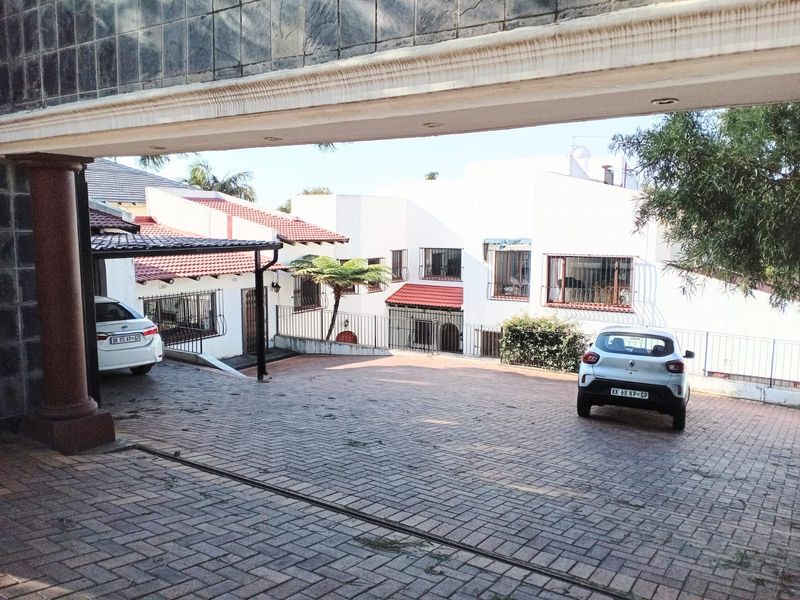 House For Sale in Northcliff - Photo 6