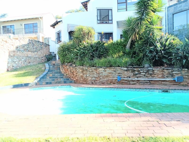 House For Sale in Northcliff - Photo 10
