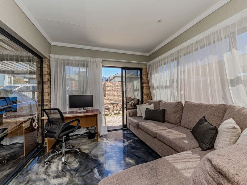 House For Sale in Lion Pride - Photo 6