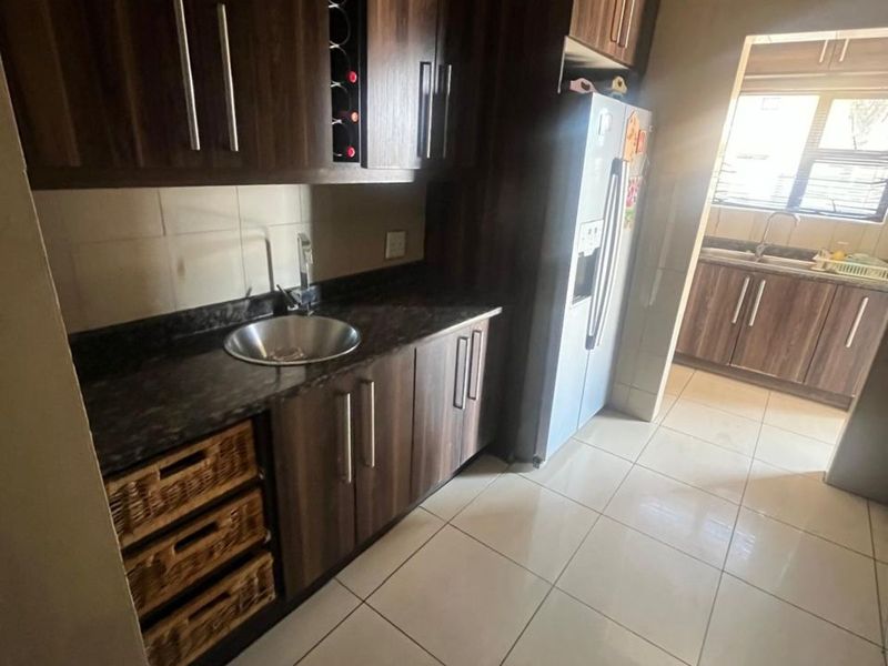 House For Sale in Savannah Country Estate - Photo 10