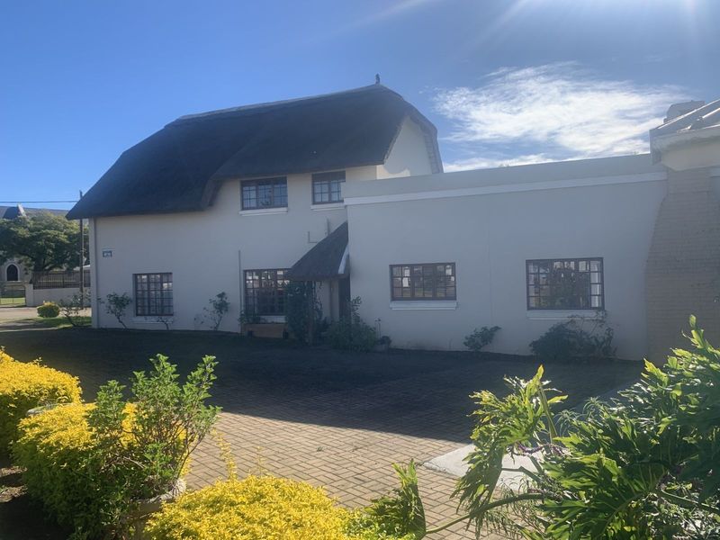 House For Sale in Albertinia Central - Photo 4