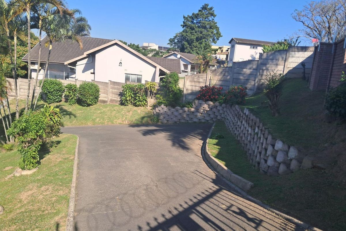 House For Sale in Malvern - Photo 2