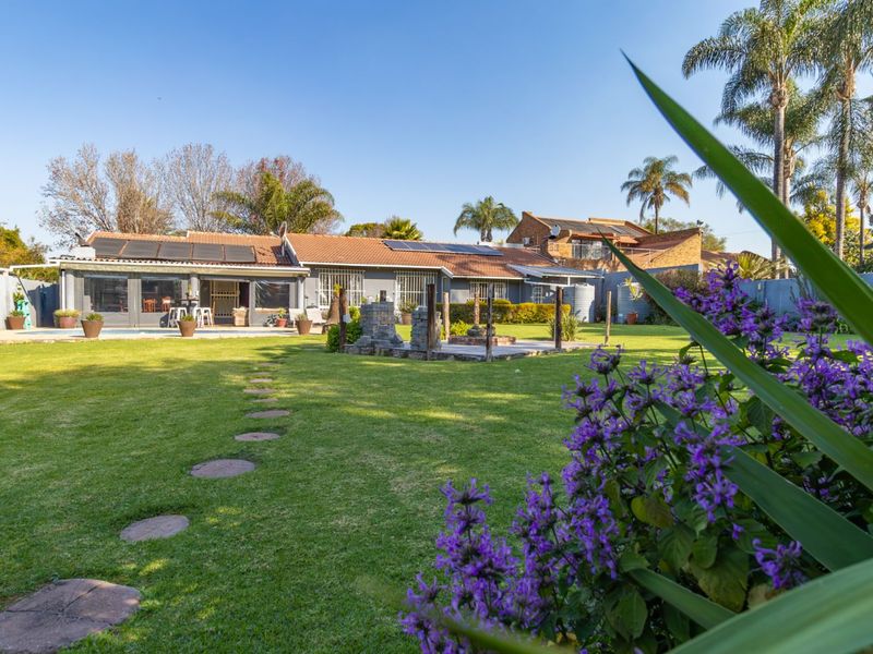 House For Sale in Randpark Ridge - Photo 2