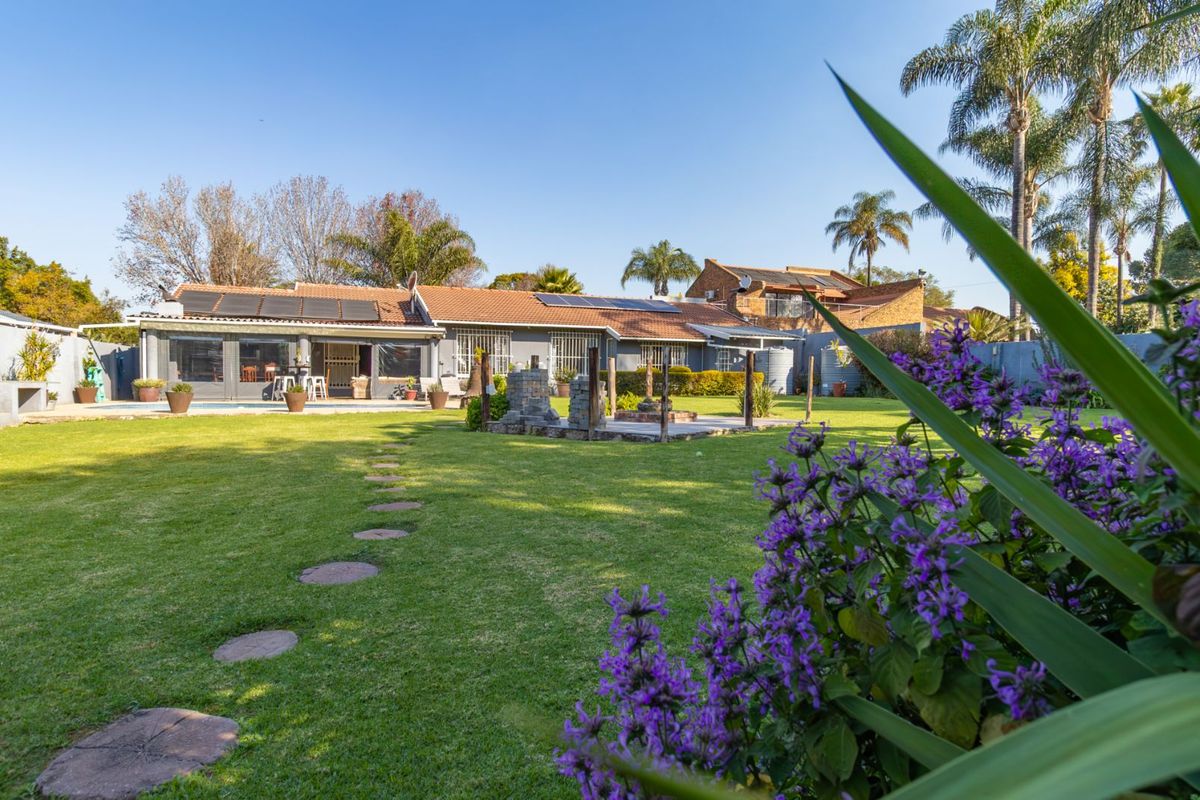 House For Sale in Randpark Ridge - Photo 2