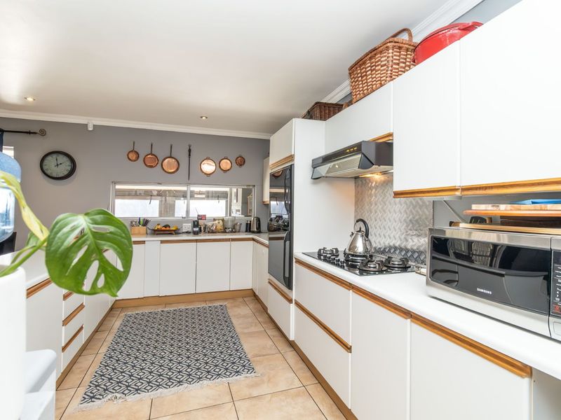 House For Sale in Randpark Ridge - Photo 9