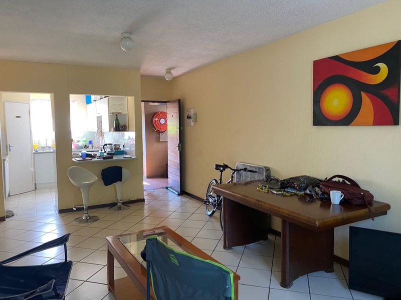 Apartment For Sale in Primrose - Photo 3