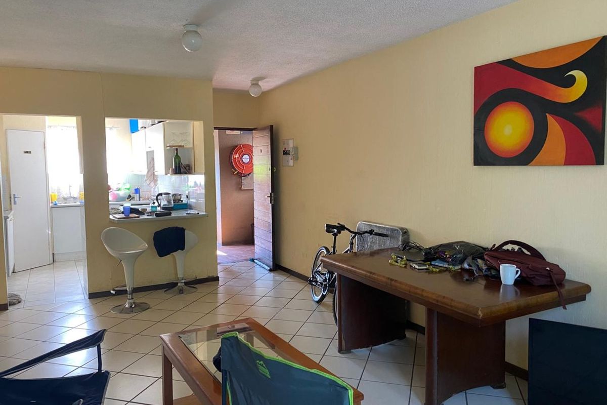 Apartment For Sale in Primrose - Photo 3