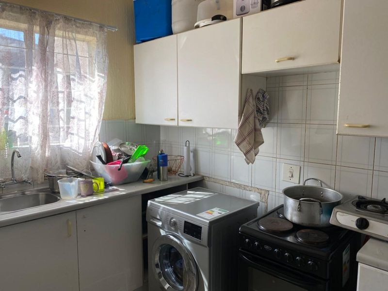 Apartment For Sale in Primrose - Photo 4