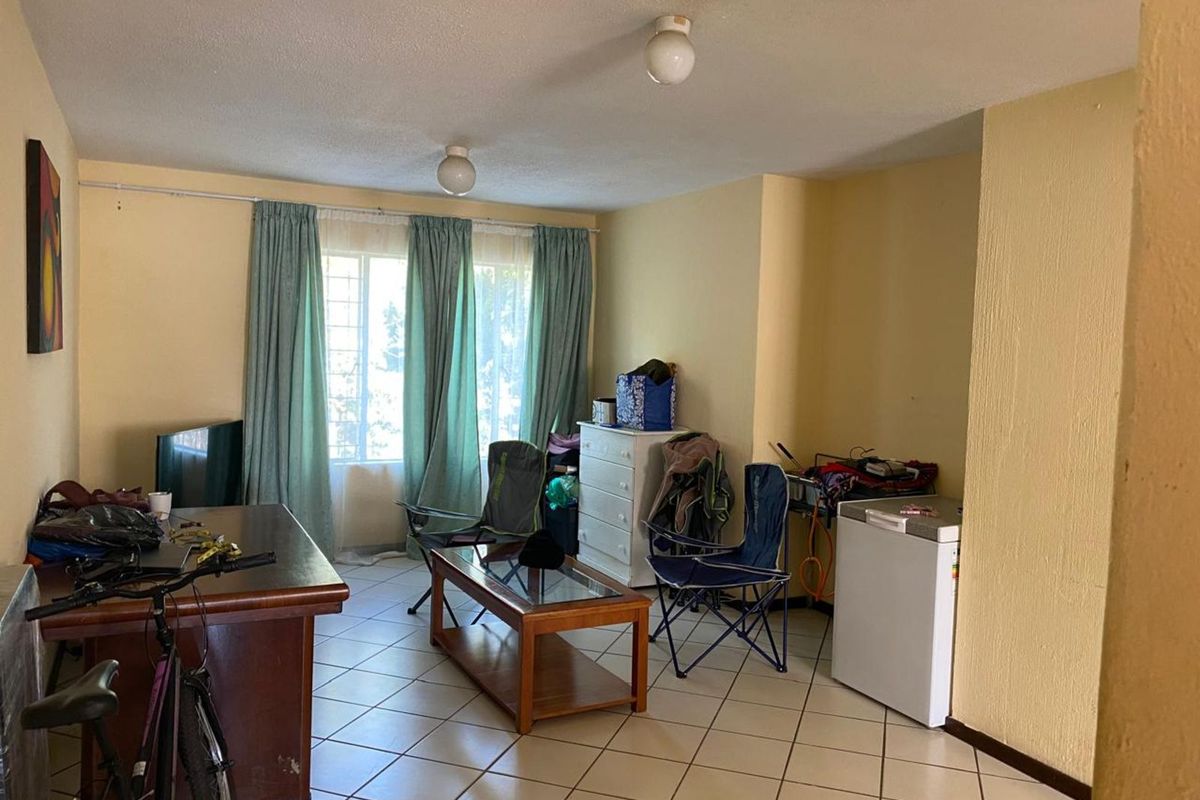 Apartment For Sale in Primrose - Photo 2