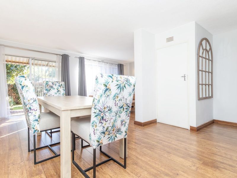 Townhouse For Sale in Fairland - Photo 10