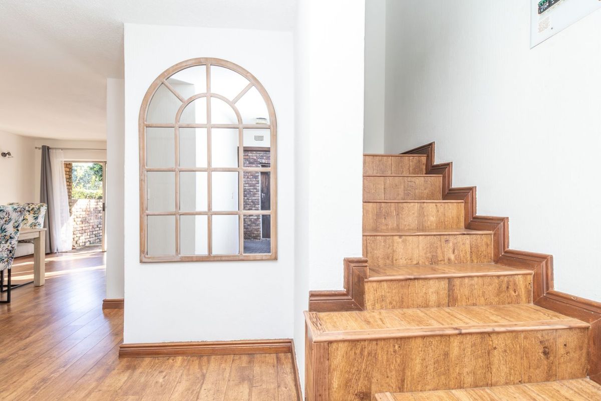 Townhouse For Sale in Fairland - Photo 4