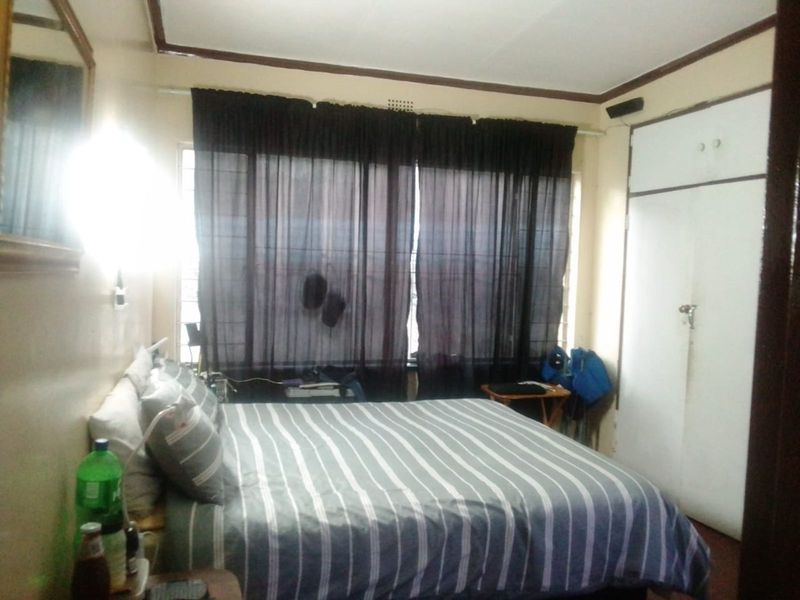 House For Sale in Primrose - Photo 8