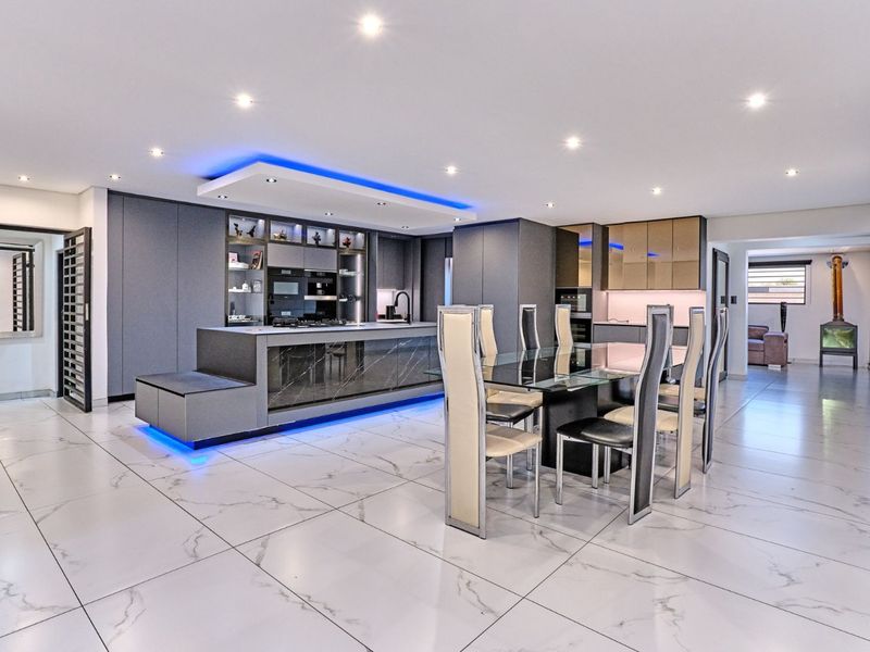 House For Sale in Northcliff - Photo 3