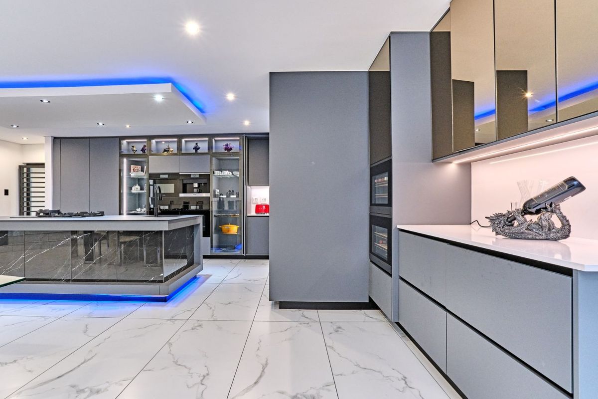 House For Sale in Northcliff - Photo 5