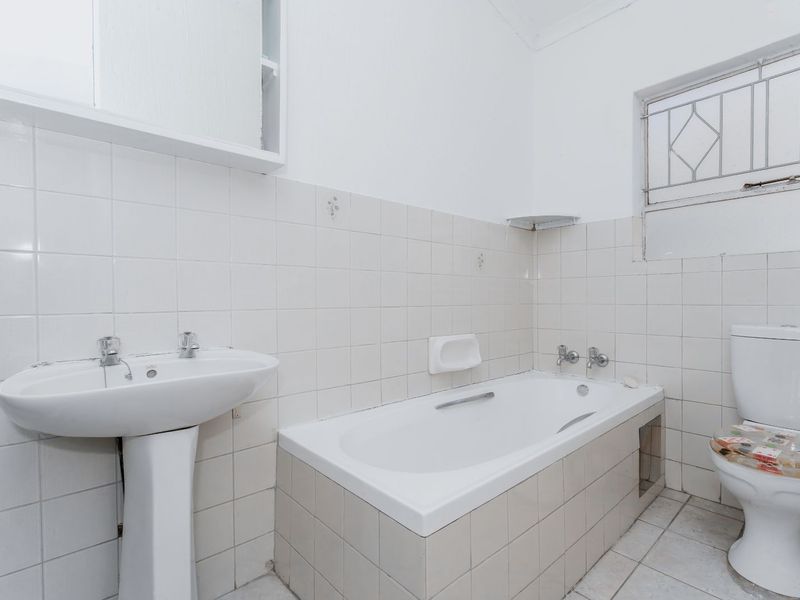 Townhouse For Sale in Windsor West - Photo 7