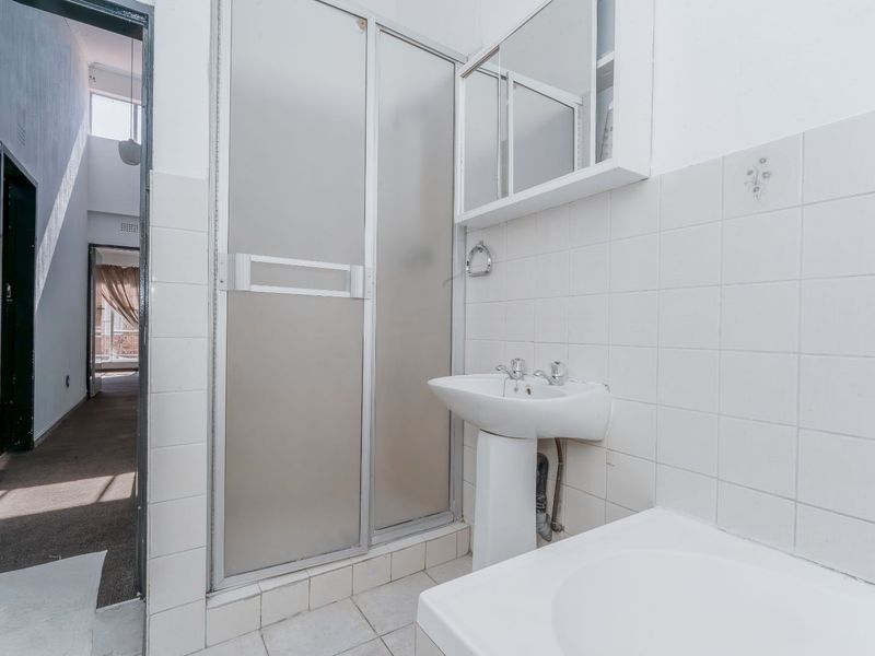 Townhouse For Sale in Windsor West - Photo 8