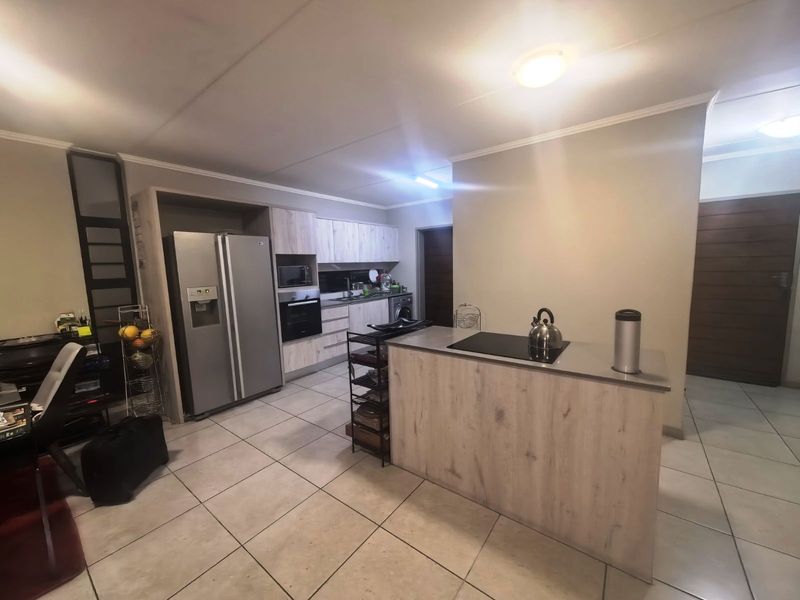 House For Sale in Amberfield - Photo 5