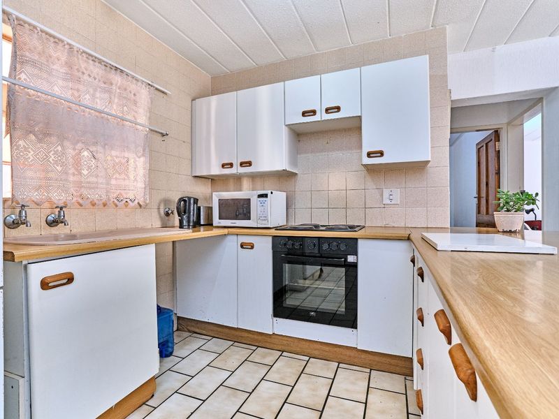 Apartment For Sale in Helderkruin - Photo 5