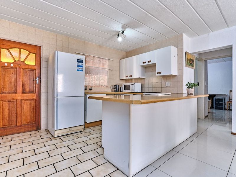 Apartment For Sale in Helderkruin - Photo 7