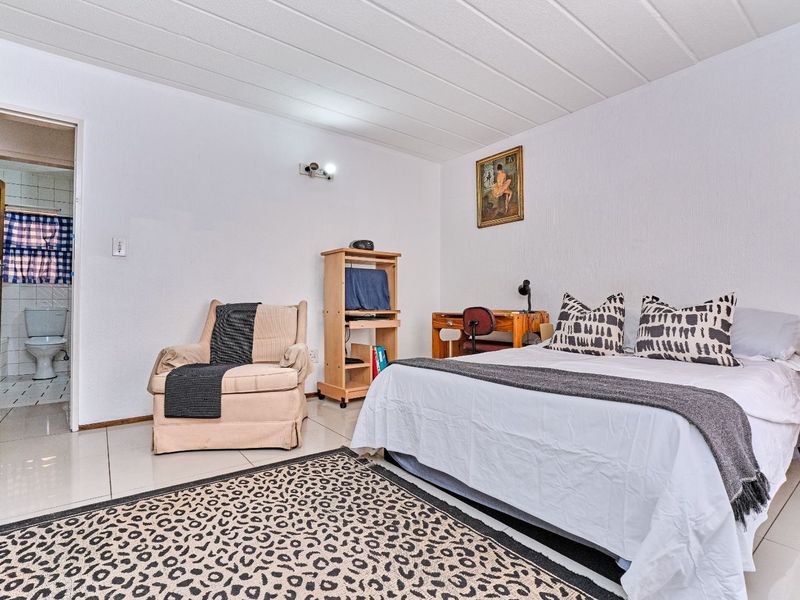 Apartment For Sale in Helderkruin - Photo 9