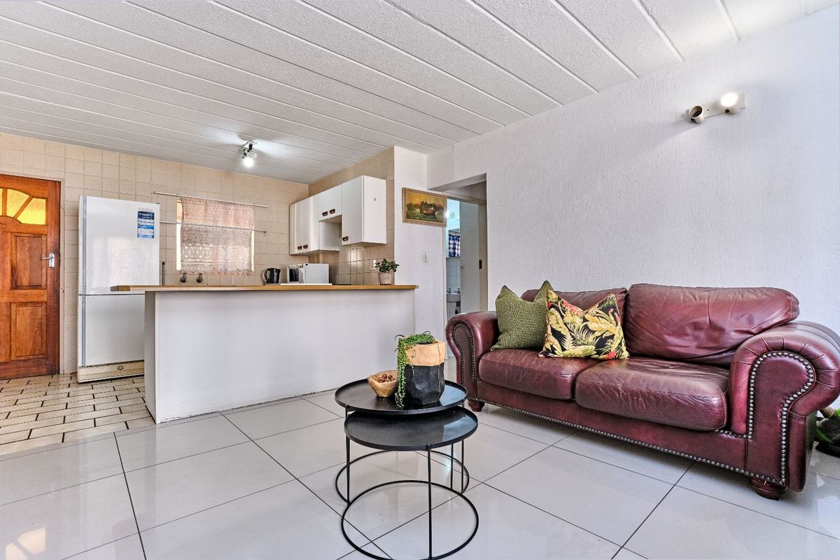 Apartment For Sale in Helderkruin - Photo 4