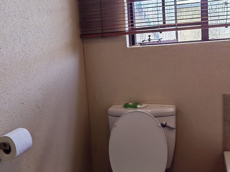 House For Sale in Lotus Gardens - Photo 6