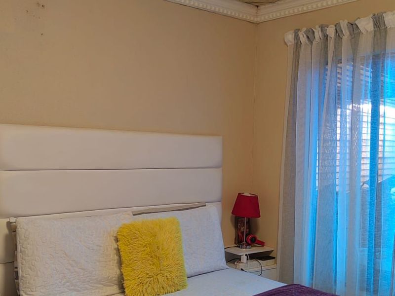 House For Sale in Lotus Gardens - Photo 4