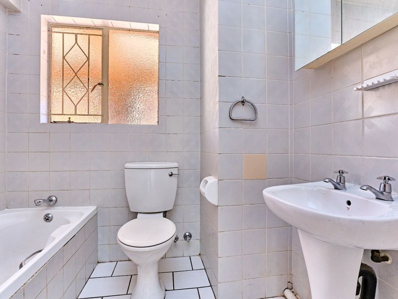 Apartment For Sale in Helderkruin - Photo 10