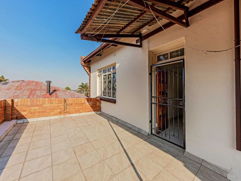 Retail For Sale in Georginia - Photo 8