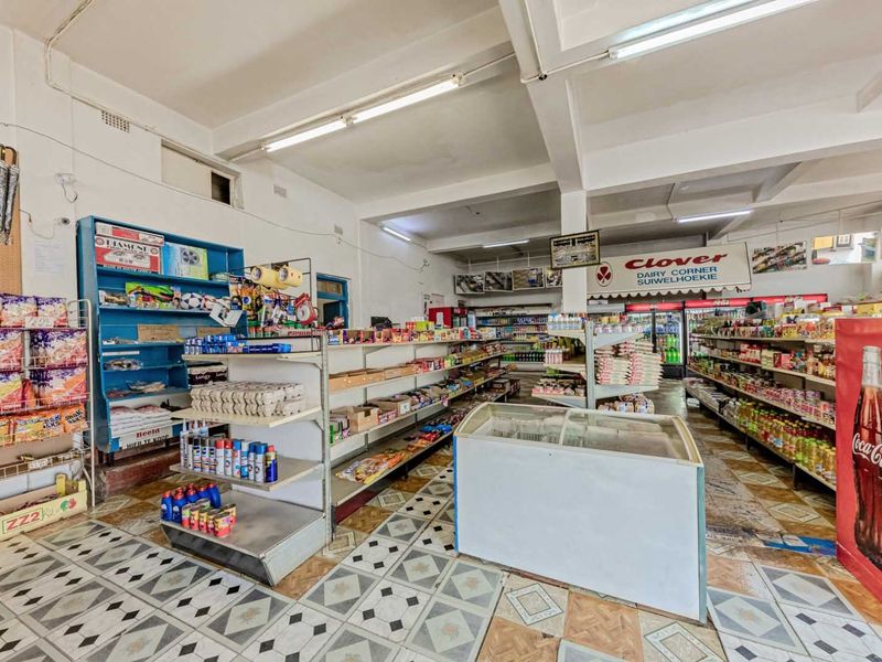 Retail For Sale in Georginia - Photo 6