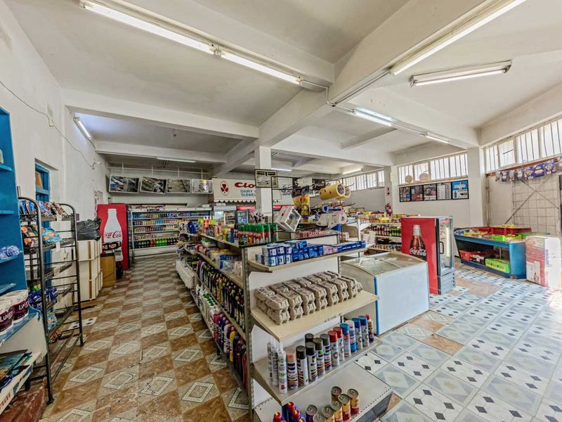 Retail For Sale in Georginia - Photo 7